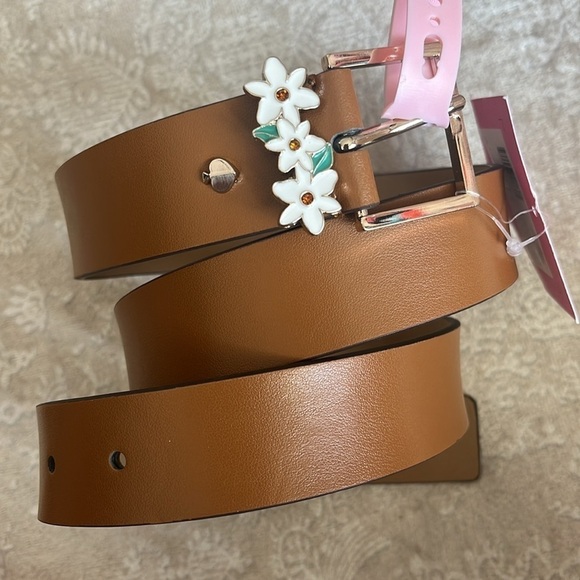 Brand New Kate Spade Genuine Leather Daisy Loop Belt  display picture 3